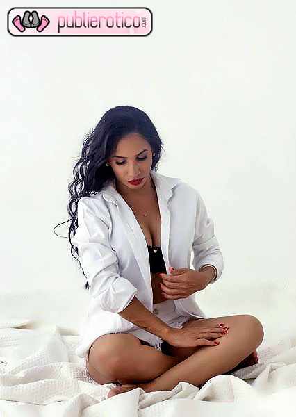 BRUNA SOÑARAS CON TENERME EN LA CAMA