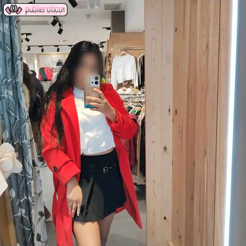 SANDRA COLEGIALA CON GANAS DE FIESTA