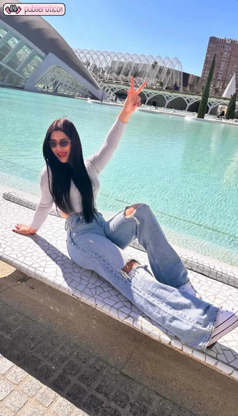 MIA UN SUEÑO HUMEDO HECHO REALIDAD