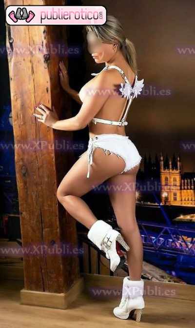 MEGAN BRASILEÑA CON CUERPO DE MODELO