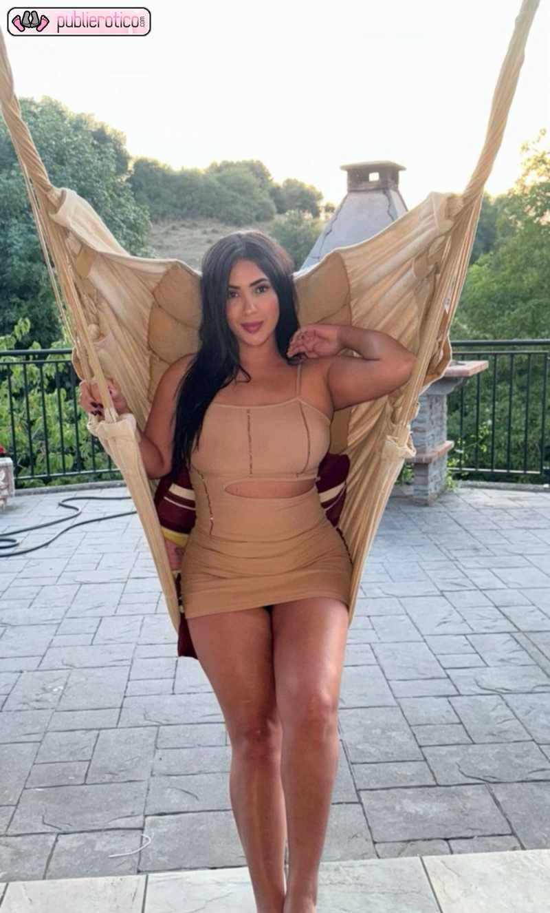 LUCIANA TRAVIESA Y ARDIENTE JOVENCITA