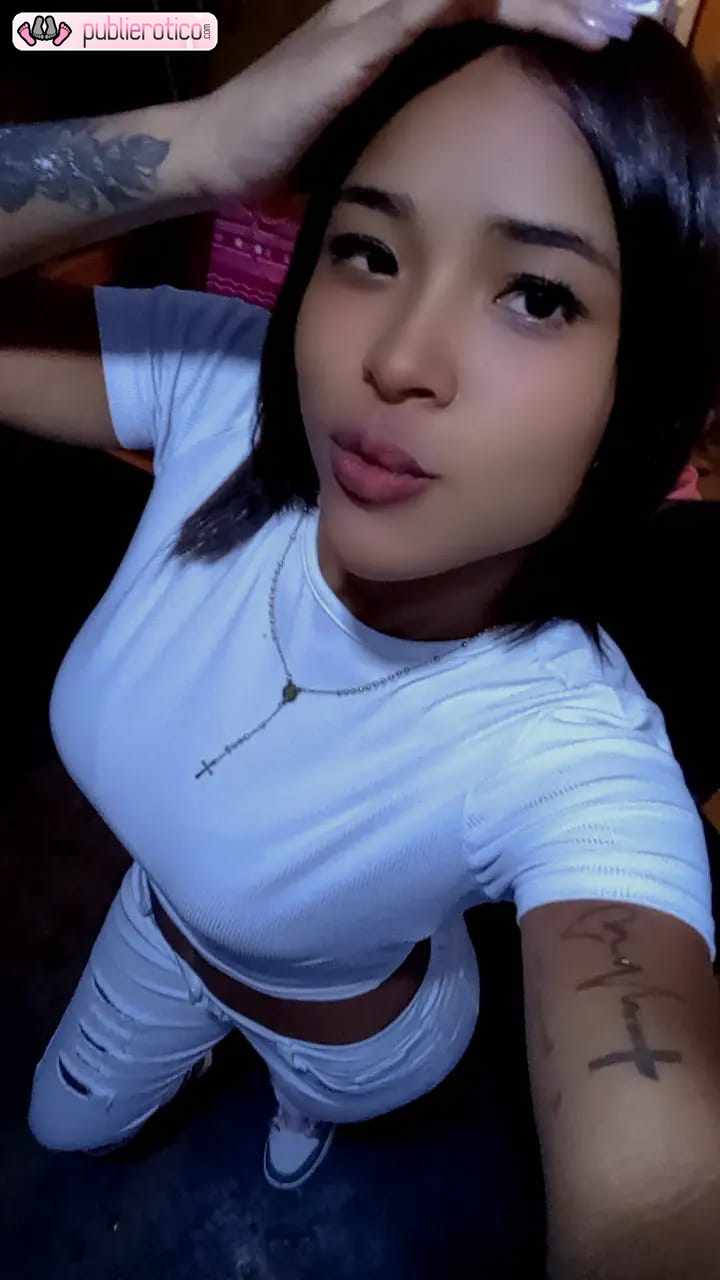 ALEXA UNA DAMA MUY PUTA EN LA CAMA