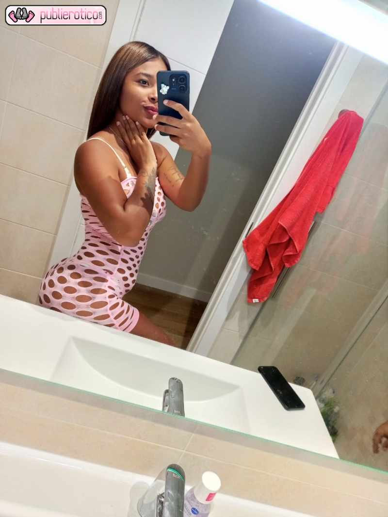 ALEXA UNA DAMA MUY PUTA EN LA CAMA