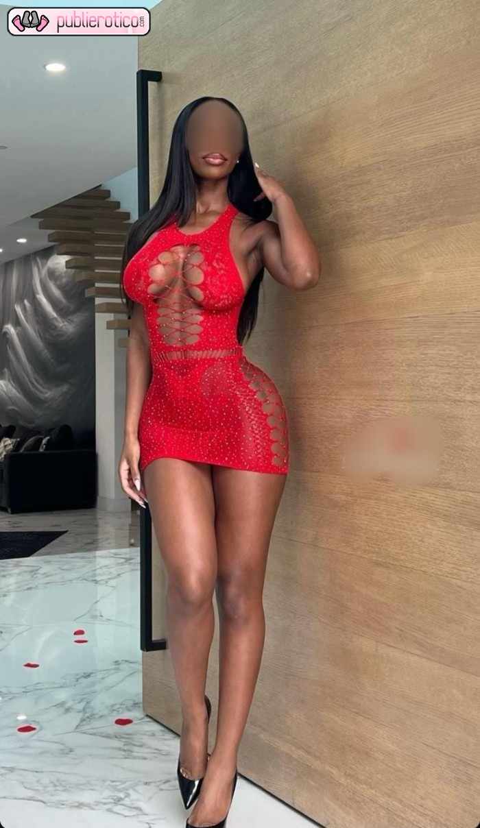 YULI DISFRUTA DE UNA RICA PORNOAVENTURA
