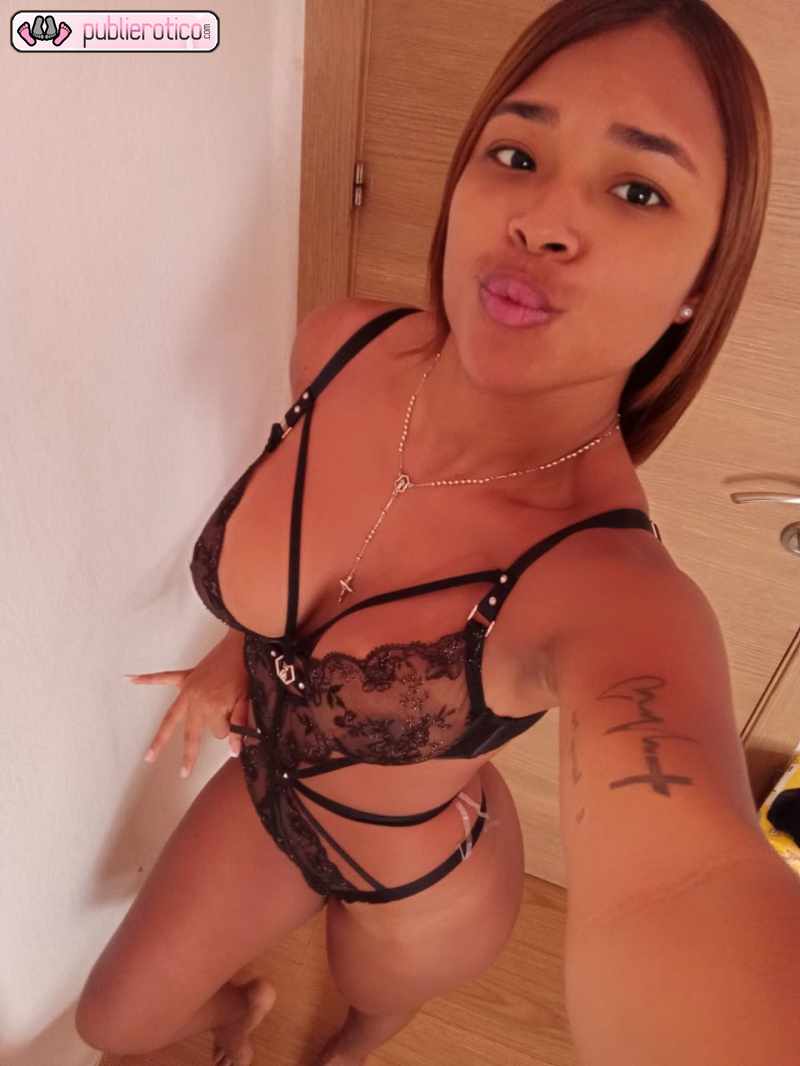 ALEXA UNA DAMA MUY PUTA EN LA CAMA