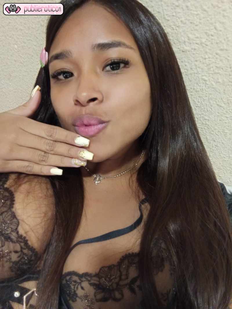 ALEXA UNA DAMA MUY PUTA EN LA CAMA