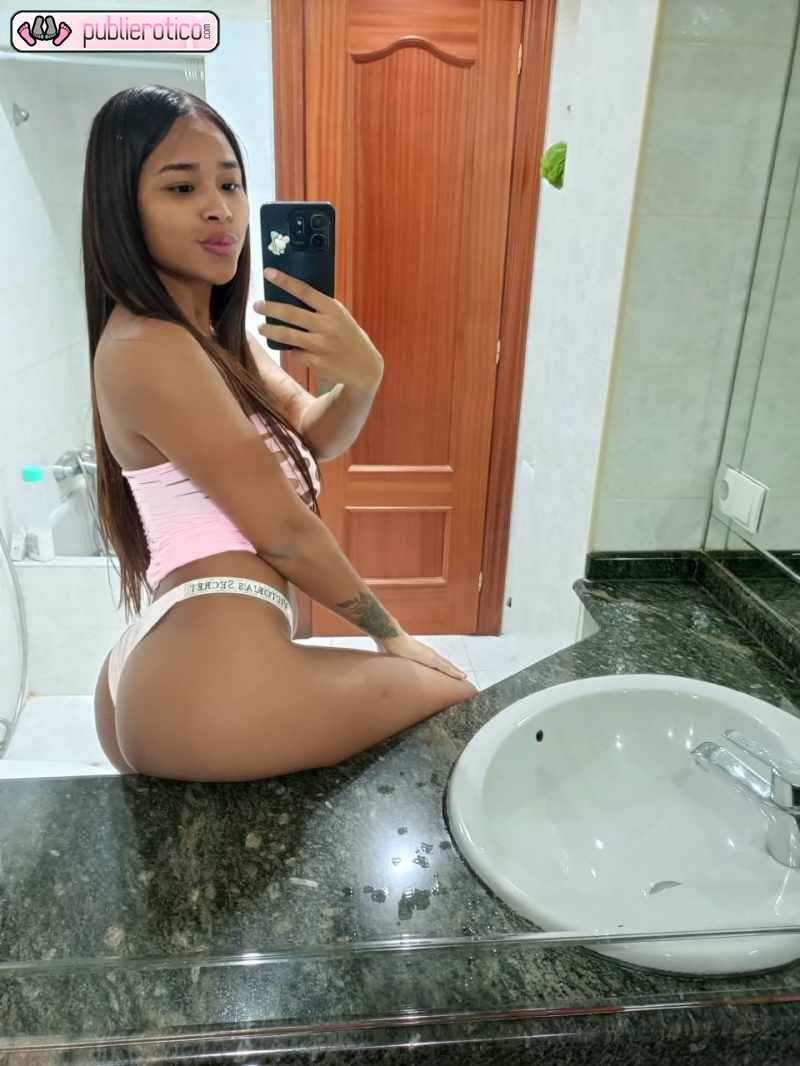 ALEXA UNA DAMA MUY PUTA EN LA CAMA