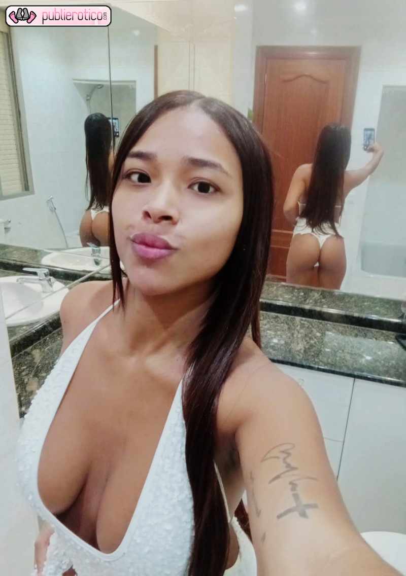 ALEXA UNA DAMA MUY PUTA EN LA CAMA