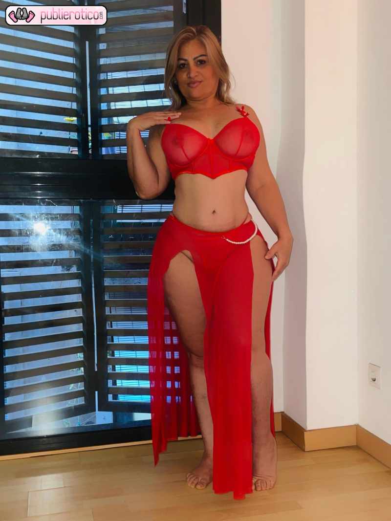 ZAMIRA MILF UNA DAMA MUY PUTA EN LA CAMA