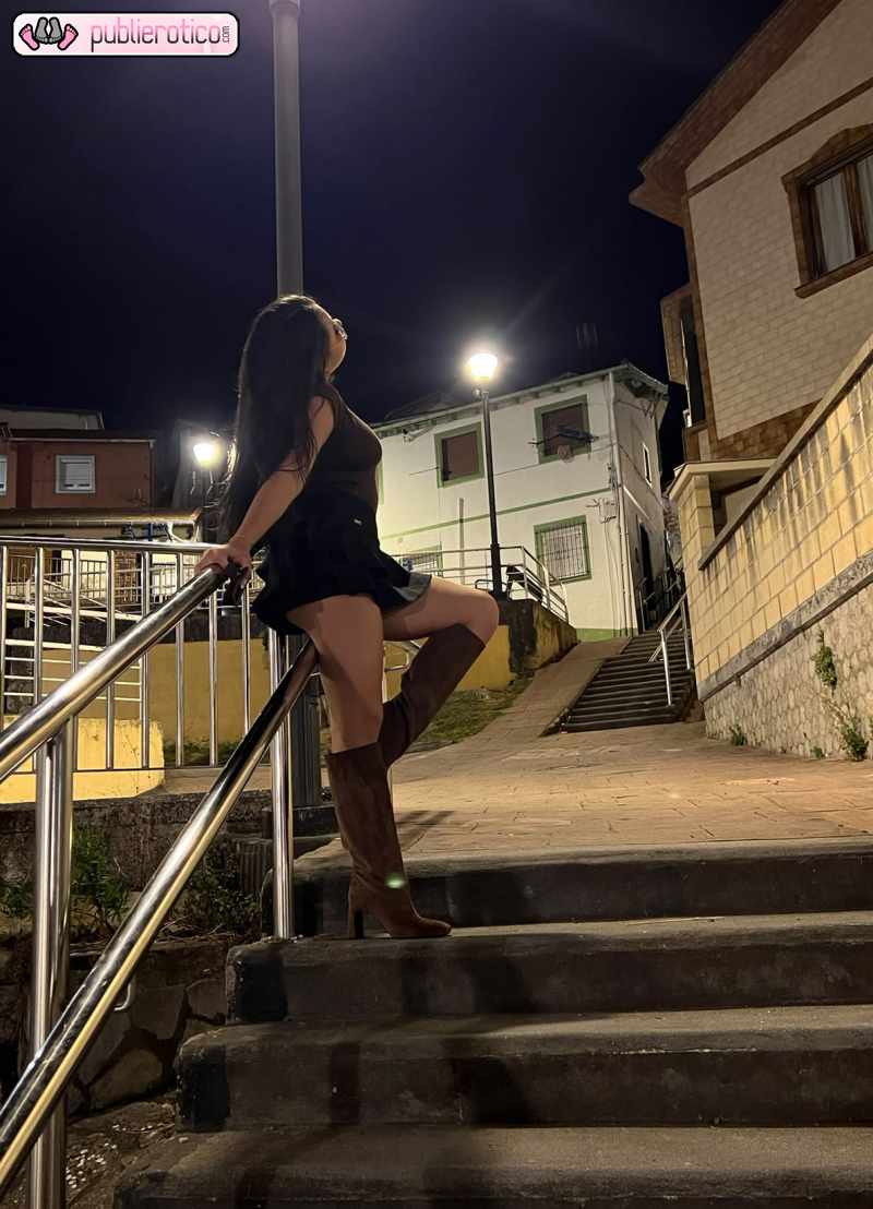 MIA LAS MEJORES MAMADAS BIEN SALIVADAS